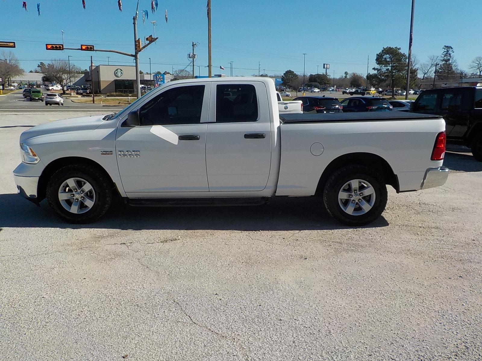 2019 White /Gray RAM 1500 (1C6RR6FT8KS) with an 5.7L Hemi engine, Automatic transmission, located at 1617 W Church Street, Livingston, TX, 77351, (936) 327-3600, 30.710995, -94.951157 - Great work truck! Awesome truck for the money!! - Photo #4